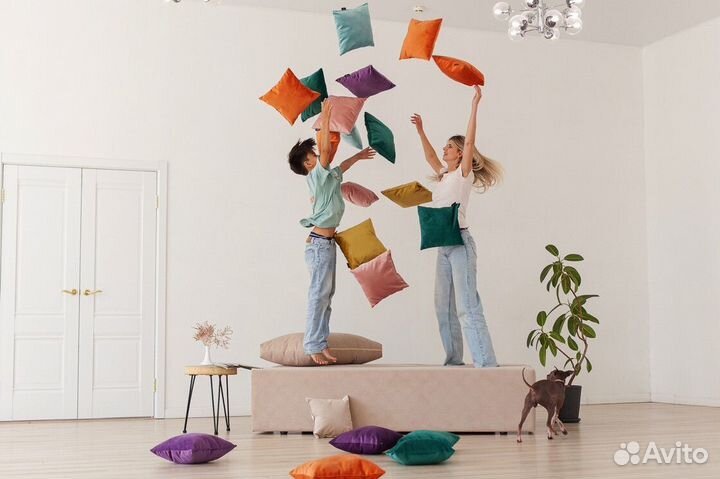 Диван с оттоманкой