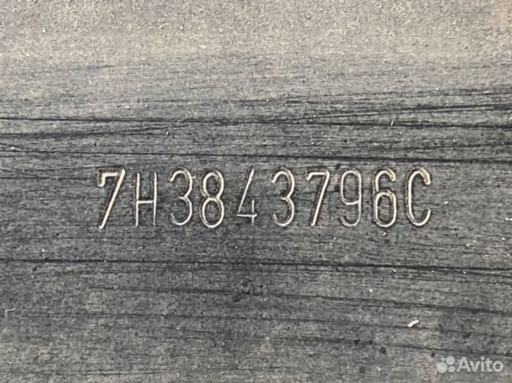 Накладка направляющей сдвижной двери Vw