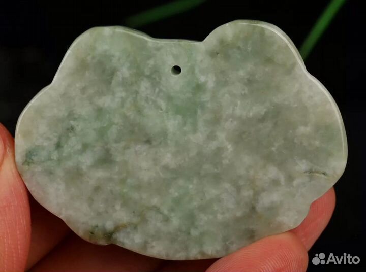 Амулет из жадеита 