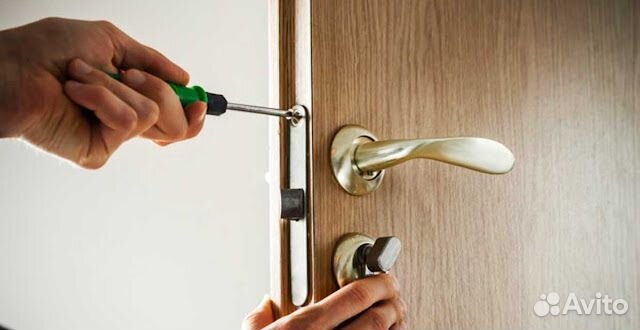 Вскрытие замков дверей, замена и установка замков