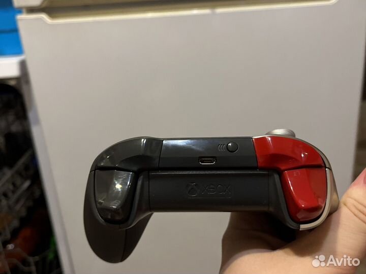 Xbox One gamepad Cyberpunk 2077 limited edition