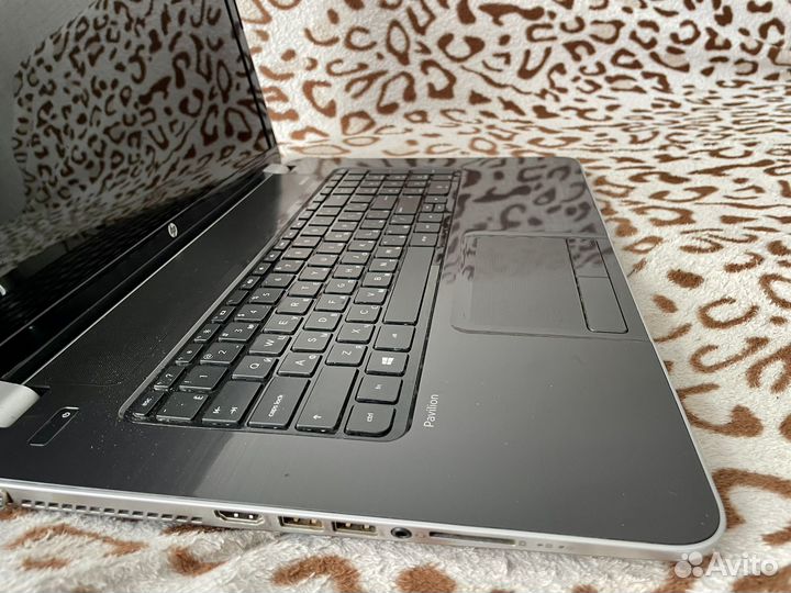 Большой ноутбук HP 17“ 4 ядра