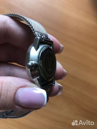 Часы наручные женские