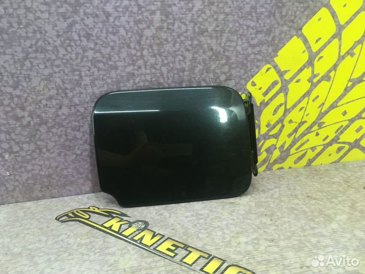 Лючок топливного бака (бензобака) Чёрный Логан 2