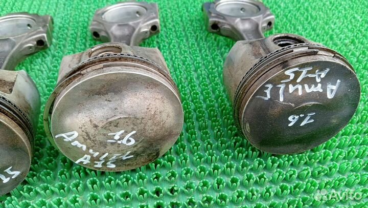 Поршень с шатуном Chery Amulet A15 1.6