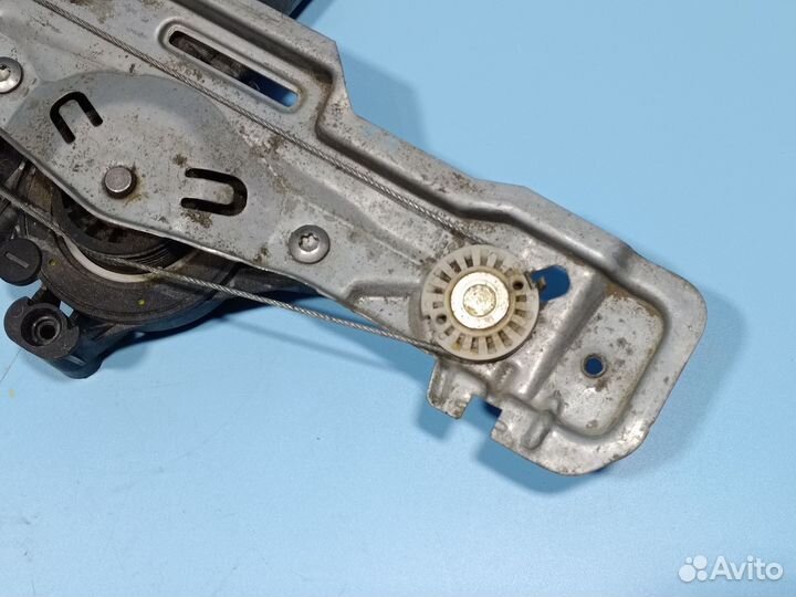 Стеклоподъёмник задний левый для Peugeot 301