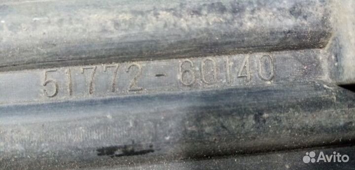 Накладка на порог наружная левая Toyota Land Cruis