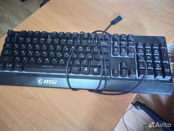 Игровая клавиатура MSI