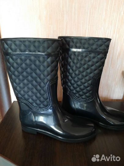 Резиновые сапоги
