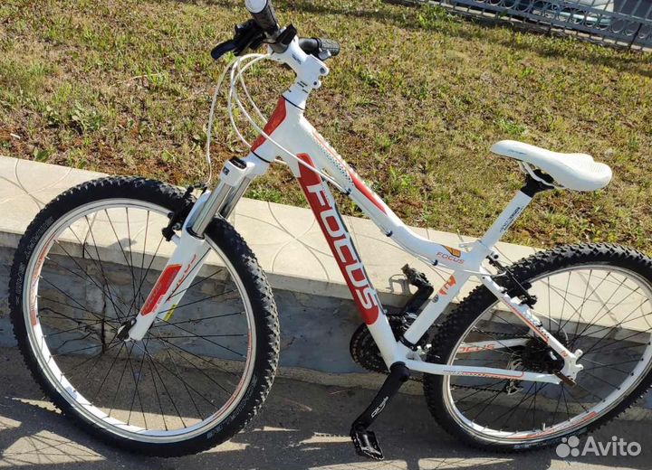 Немецкий горный велосипед focus donna колеса 26