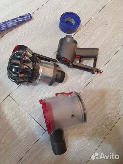 Пылесос Dyson V8