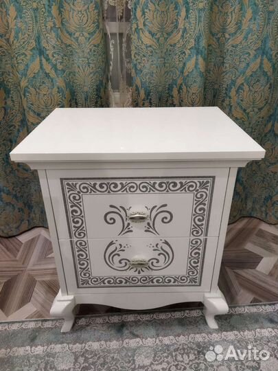 Тумбочка прикроватная винтаж