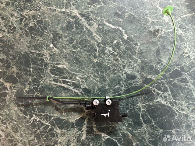 Сервопривод лючка бака BMW 1 Series E87