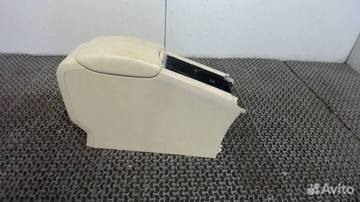 Подлокотник Volvo XC60, 2010