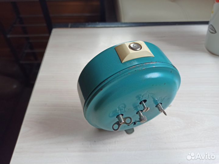 Часы будильник СССР