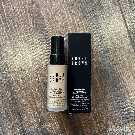 Устойчивое тональное средство Bobbi Brown