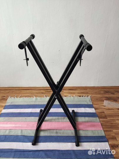 Стойка для синтезатора, цифрового пианино