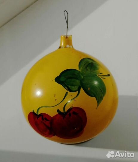 Елочные игрушки СССР шар с поросенком. Вишенки