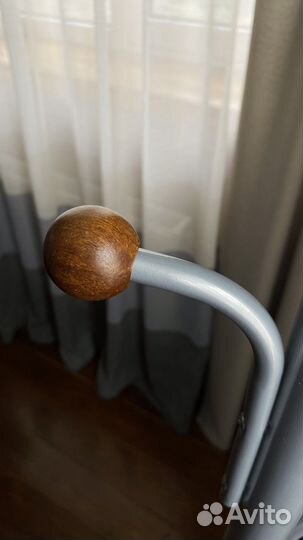 Вешалка напольная металлическая