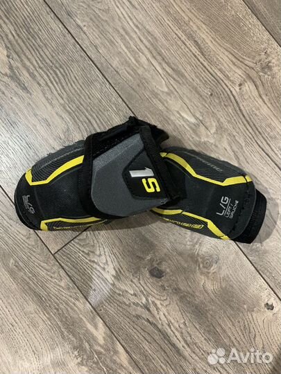 Детская хоккейная форма Защита шеи,краги,щитки