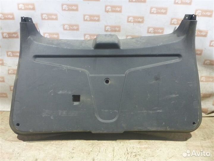 Обшивка крышки багажника Ssangyong Kyron DJ D20DT