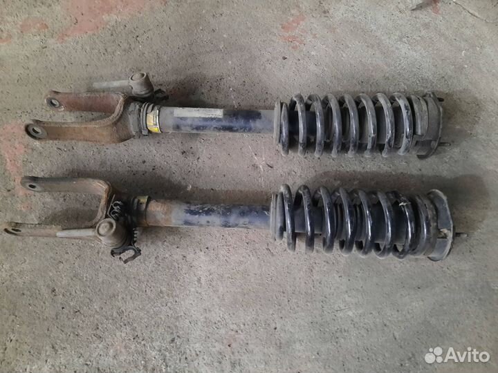 Амортизатор передний стойка Mercedes-Benz M W164