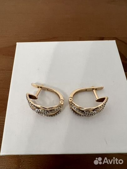 Золотые серьги