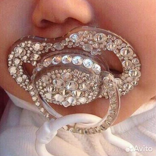 Украшения стразами Сваровски