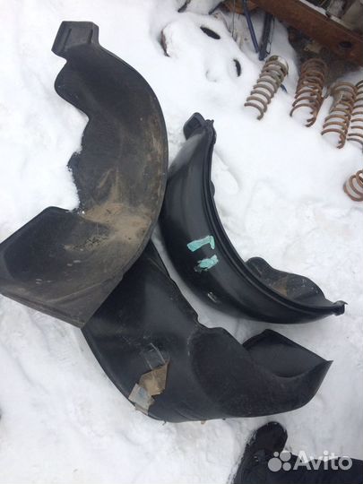 Подкрылки на ниву комплект