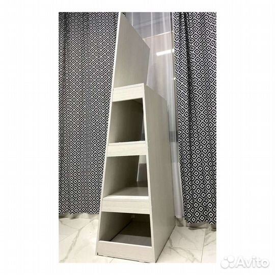 Новое напольное зеркало с полками