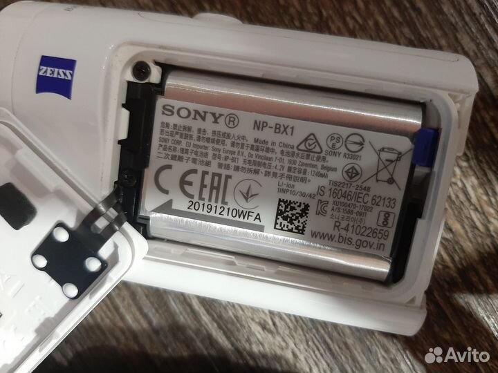 Sony 4K FDR-X300 (Экшн-камера)