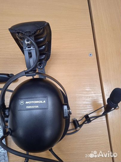 Наушники с микрофоном Motorola
