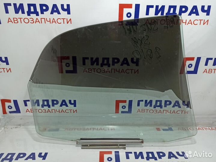 Стекло двери задней левой Suzuki SX4 84546-80J01