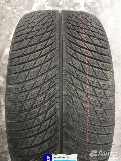Michelin Pilot Alpin 5 SUV 285/45 R22 и 325/40 R22 114V
