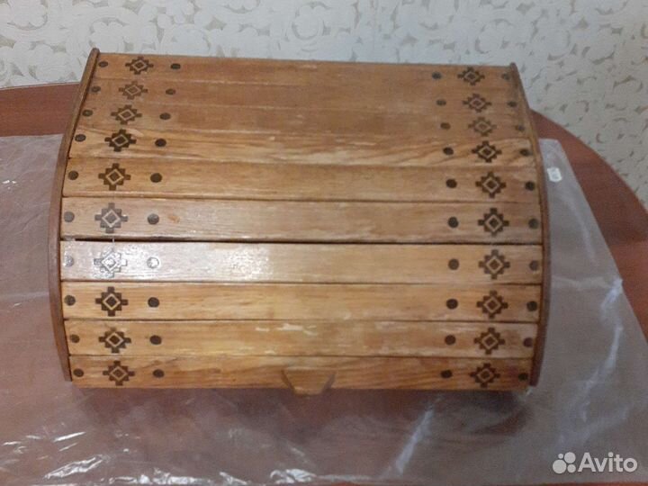 Хлебница деревянная