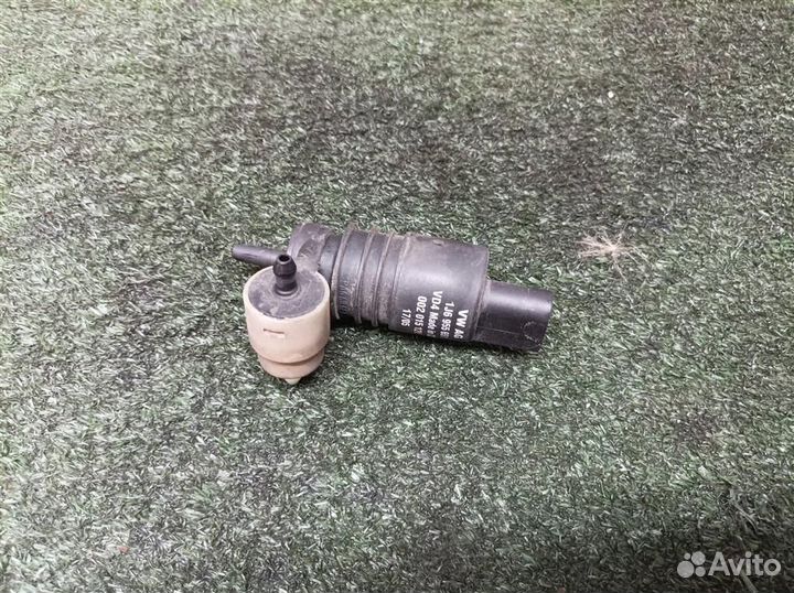 Насос омывателя VW Touareg 2002-2010