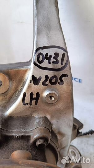 Mercedes W205 14- Цапфа левая передняя 0431