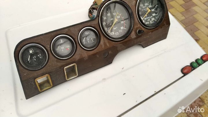 Панель приборов ваз 2106