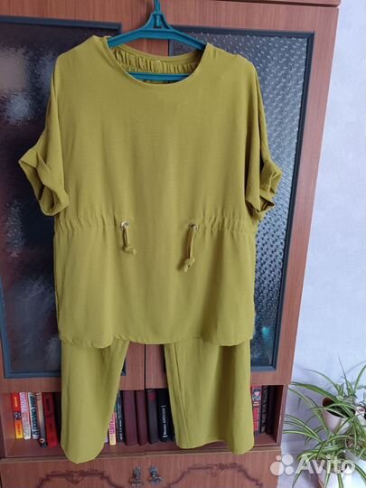 Брючный костюм женский