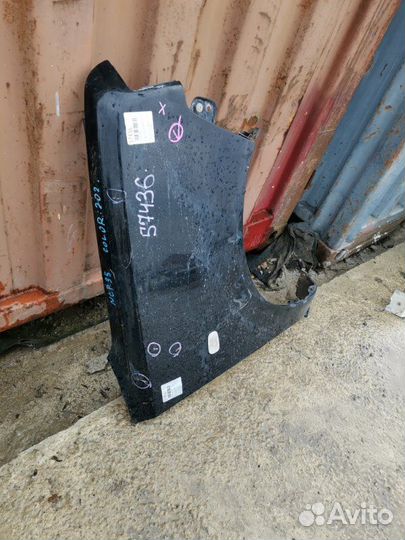 Крыло переднее правое Toyota Bb NCP30