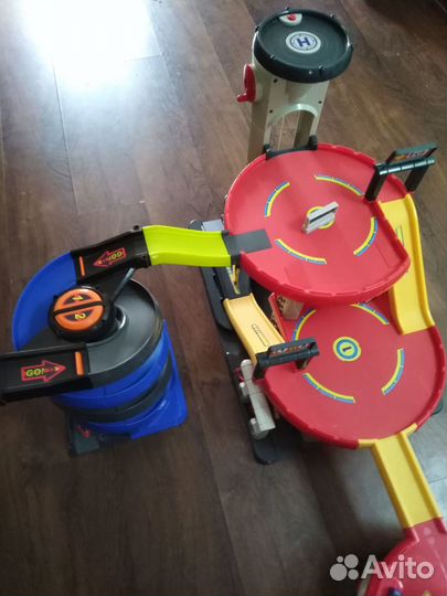 Продаётся парковка ELC