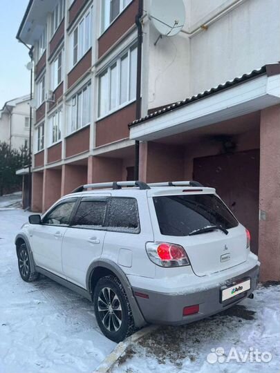 Mitsubishi Outlander 2.4 AT, 2003, 230 000 км