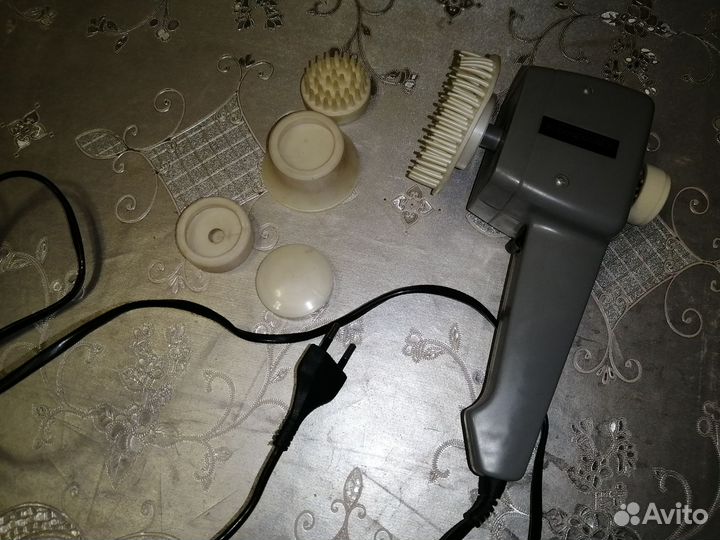 Советский массажёр