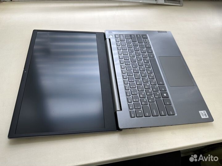 Ноутбук Lenovo