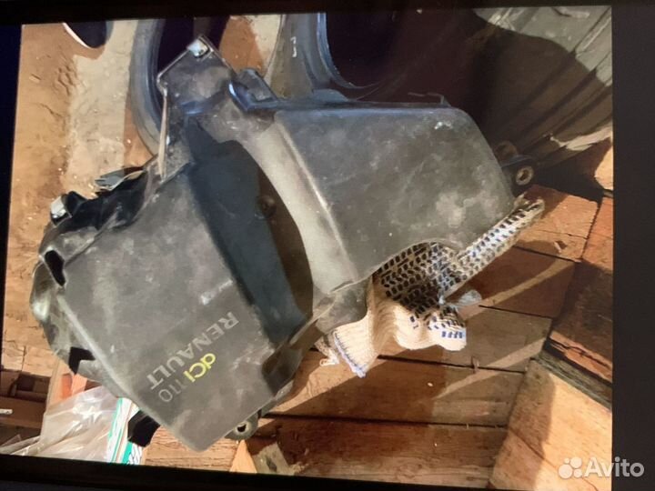 Крышка двигателя renault
