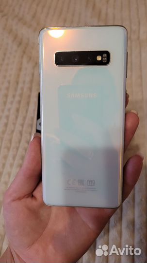 Samsung Galaxy S10, 8/128 ГБ