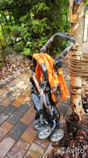 Прогулочная коляска