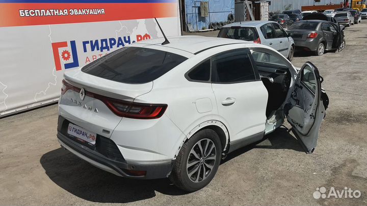 Кронштейн фары левый Renault Arkana 260429893R