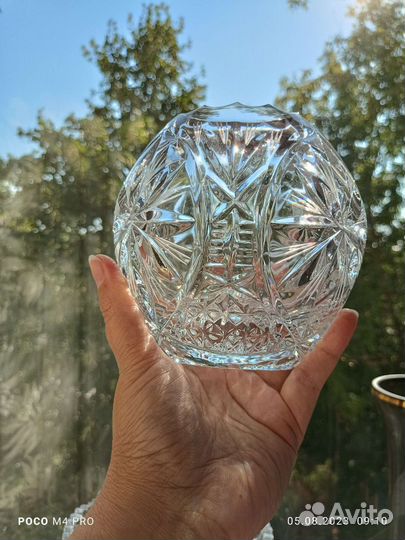 Хрустальная ваза шар