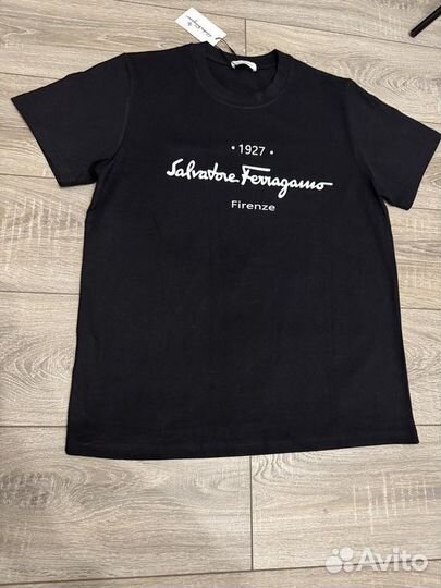 Футболка Salvatore Ferragamo